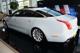 2016款捷豹XJL 3.0T四驱尊享商务版