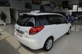 2010款海马普力马1.6手动 豪华型