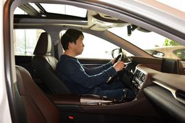 2016款雷克萨斯RX450h四驱豪华版