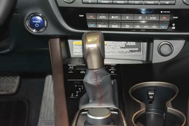 2016款雷克萨斯RX450h四驱豪华版
