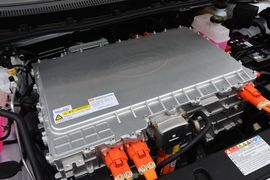 2016款比亚迪秦EV300尊荣型