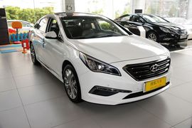 2015款现代索纳塔九 2.4L LUX至尊型