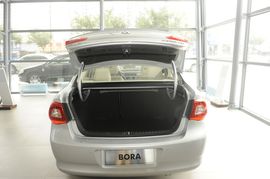 2011款一汽大众宝来1．4T手动舒适型实拍 