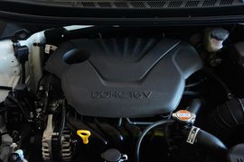 2016款现代朗动1.6L手动尊贵型