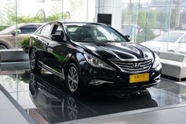 2015款现代索纳塔八经典 2.4L自动豪华版 国IV