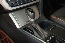 2015款现代索纳塔九1.6T GLX领先型