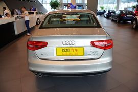 2016款奥迪A4L 35TFSI典藏版 S line豪华型