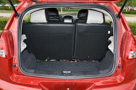 2016款吉利熊猫 1.0L AMT酷趣版 带选装PAD