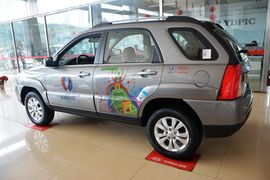 2013款起亚狮跑2.0L GL自动两驱