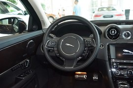 2015款捷豹XJL 3.0 SC 四驱全景商务版