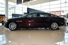 2015款捷豹XJL 3.0 SC 四驱全景商务版