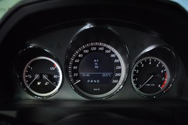 仪表板
