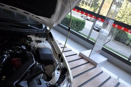 2010款东南三菱翼神1.8L CVT致尚版豪华型