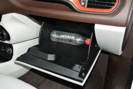 2016款Jeep自由侠 1.4T自动智能版
