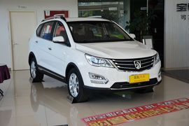 2016款宝骏560 1.8L手动精英型