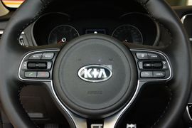 2016款起亚K5 2.0L自动LUX