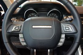 2016款路虎揽胜极光2.0T SE PLUS智享版