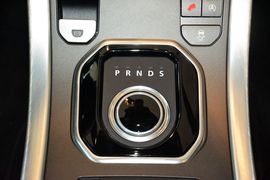 2016款路虎揽胜极光2.0T SE PLUS智享版