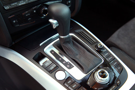 2010款奥迪A4L 2.0TFSI 运动版试驾实拍