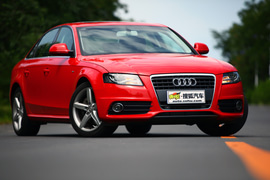 2010款奥迪A4L 2.0TFSI 运动版试驾实拍