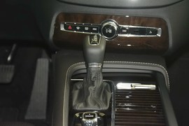 2015款沃尔沃XC90 2.0T T6 智雅版 5座
