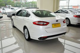 2013款福特蒙迪欧2.0L GTDi200时尚型