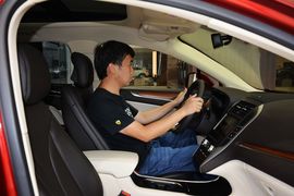 2016款林肯MKC 2.0T两驱尊雅版