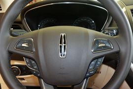 2016款林肯MKC 2.0T两驱尊雅版