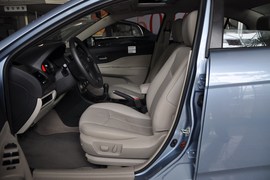 2011款奔腾B50 1.6L 手动尊贵型