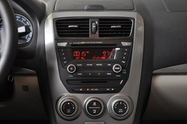 2011款奔腾B50 1.6L 手动尊贵型