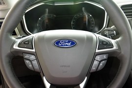 2013款福特蒙迪欧2.0L GTDi240豪华运动型