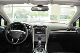 2013款福特蒙迪欧2.0L GTDi240豪华运动型