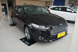 2013款福特蒙迪欧2.0L GTDi240豪华运动型