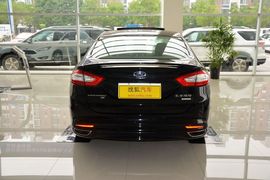 2013款福特蒙迪欧2.0L GTDi240豪华运动型
