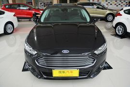 2013款福特蒙迪欧2.0L GTDi240豪华运动型