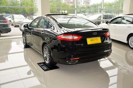 2013款福特蒙迪欧2.0L GTDi240豪华运动型