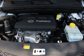 2016款宝骏730 1.5T手动豪华型 7座