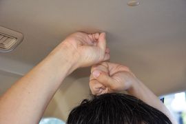 后排头部空间