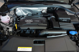 2016款奥迪Q3 35TFSI时尚型