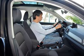 2016款奥迪Q3 35TFSI时尚型