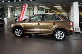 2016款奥迪Q3 35TFSI时尚型