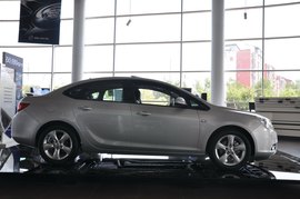 2010款别克英朗GT 1.6T 新锐运动版