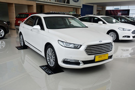 2015款福特金牛座2.0L GTDi豪华型