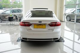 2015款福特金牛座2.0L GTDi豪华型