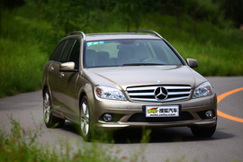 2010款奔驰C200旅行车试驾