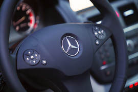 2010款奔驰C200旅行车试驾