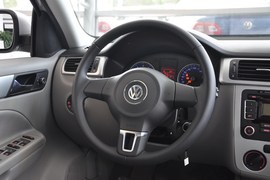 2011款大众宝来1.6L手动舒适型(EA111)