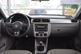 2011款大众宝来1.6L手动舒适型(EA111)
