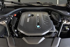 2016款宝马740Li豪华型