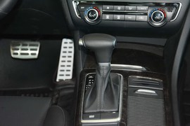 2016款起亚K5 1.6T自动LUX